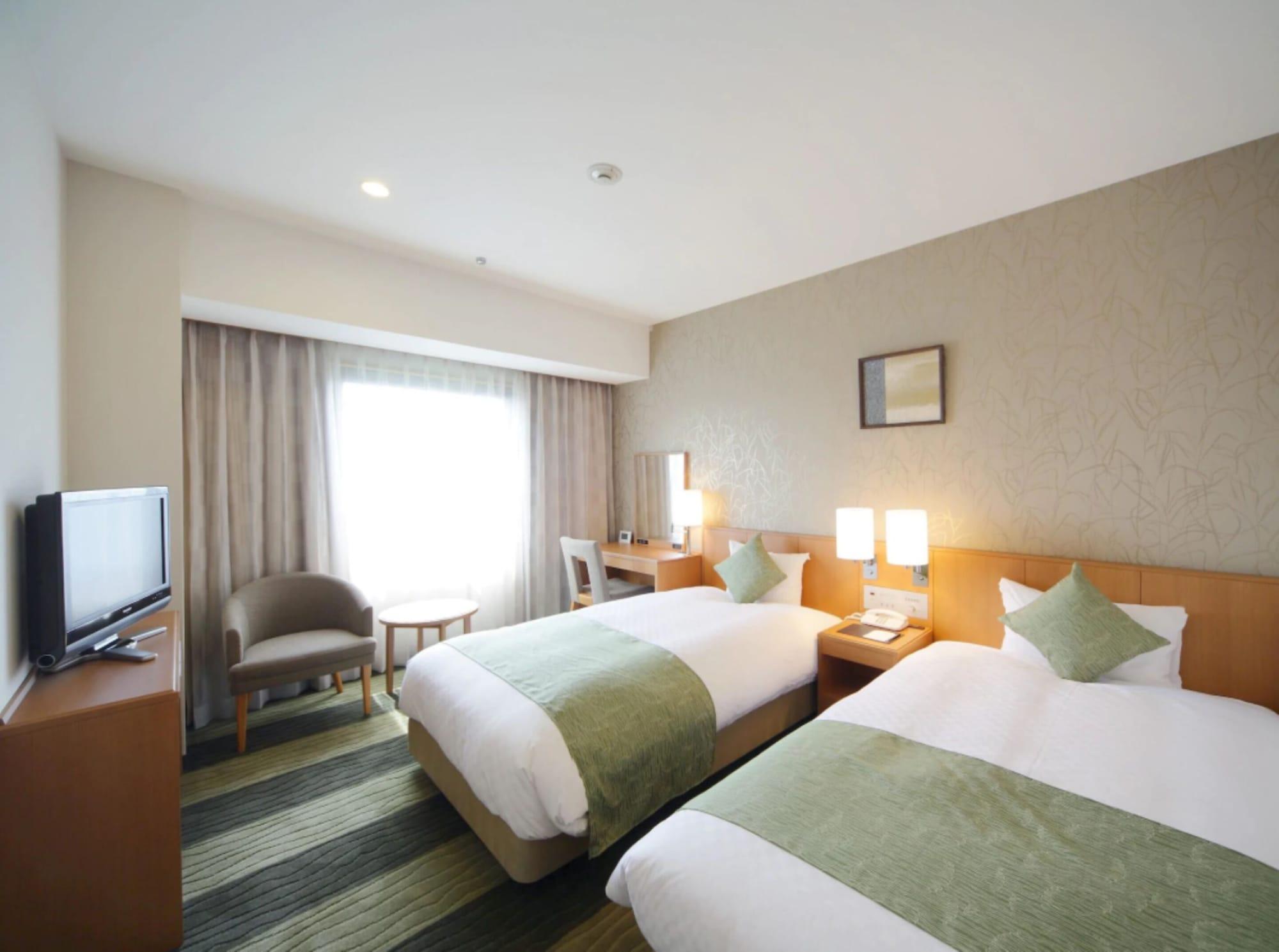 Hotel Granvia Wakayama Exterior photo A room at the hotel