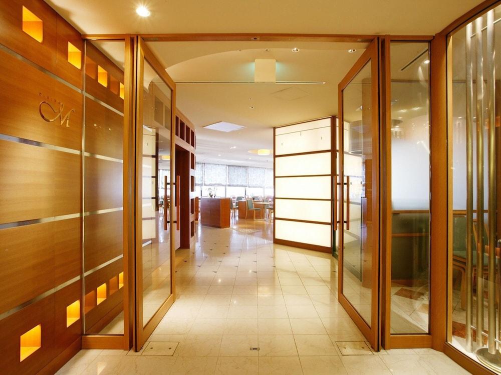 Hotel Granvia Wakayama Exterior photo Interior of the lounge