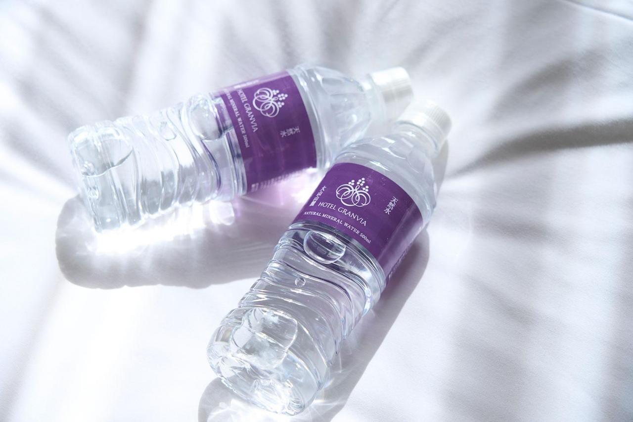 Hotel Granvia Wakayama Exterior photo Bottled water