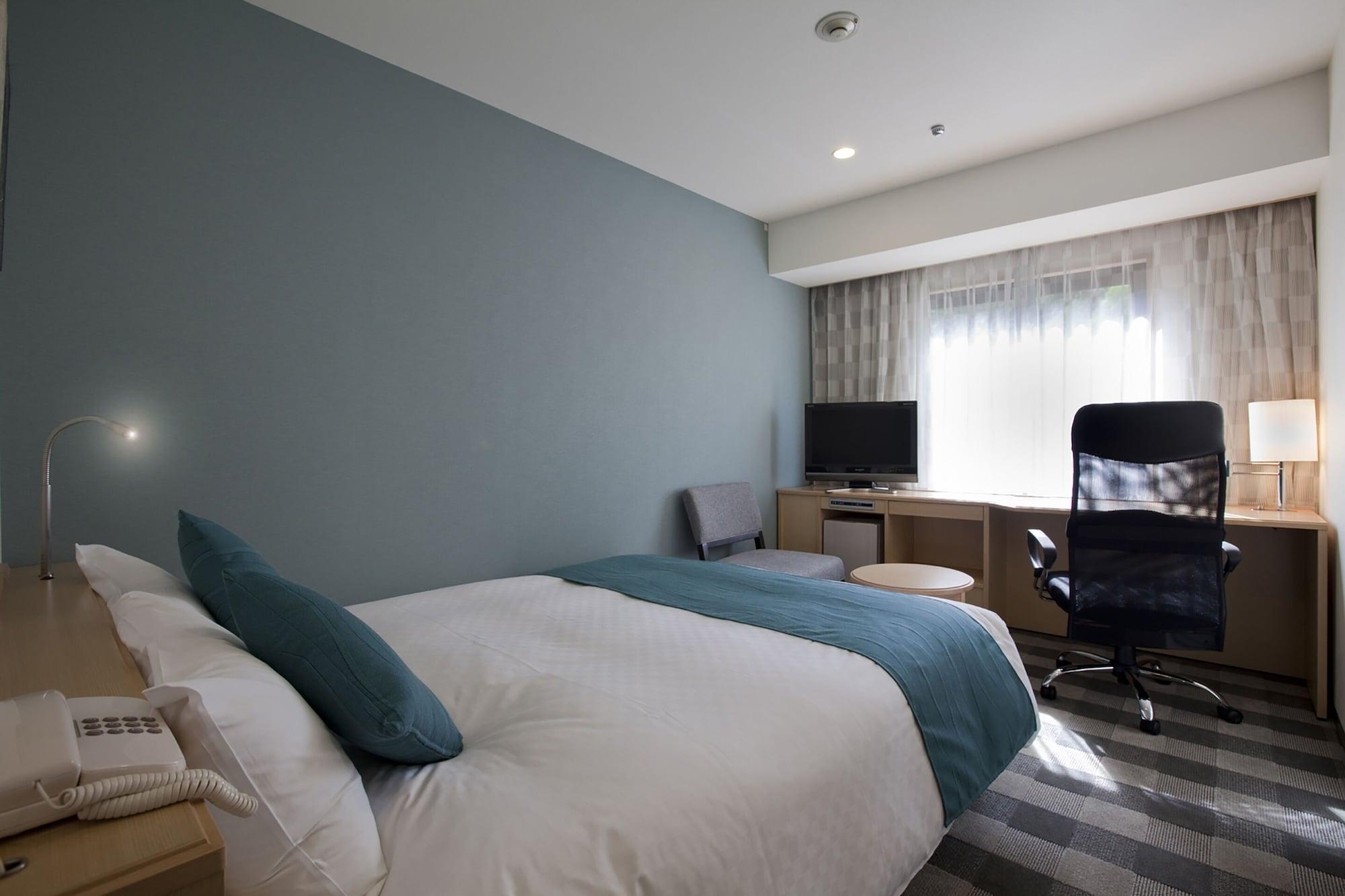Hotel Granvia Wakayama Exterior photo A room at the hotel