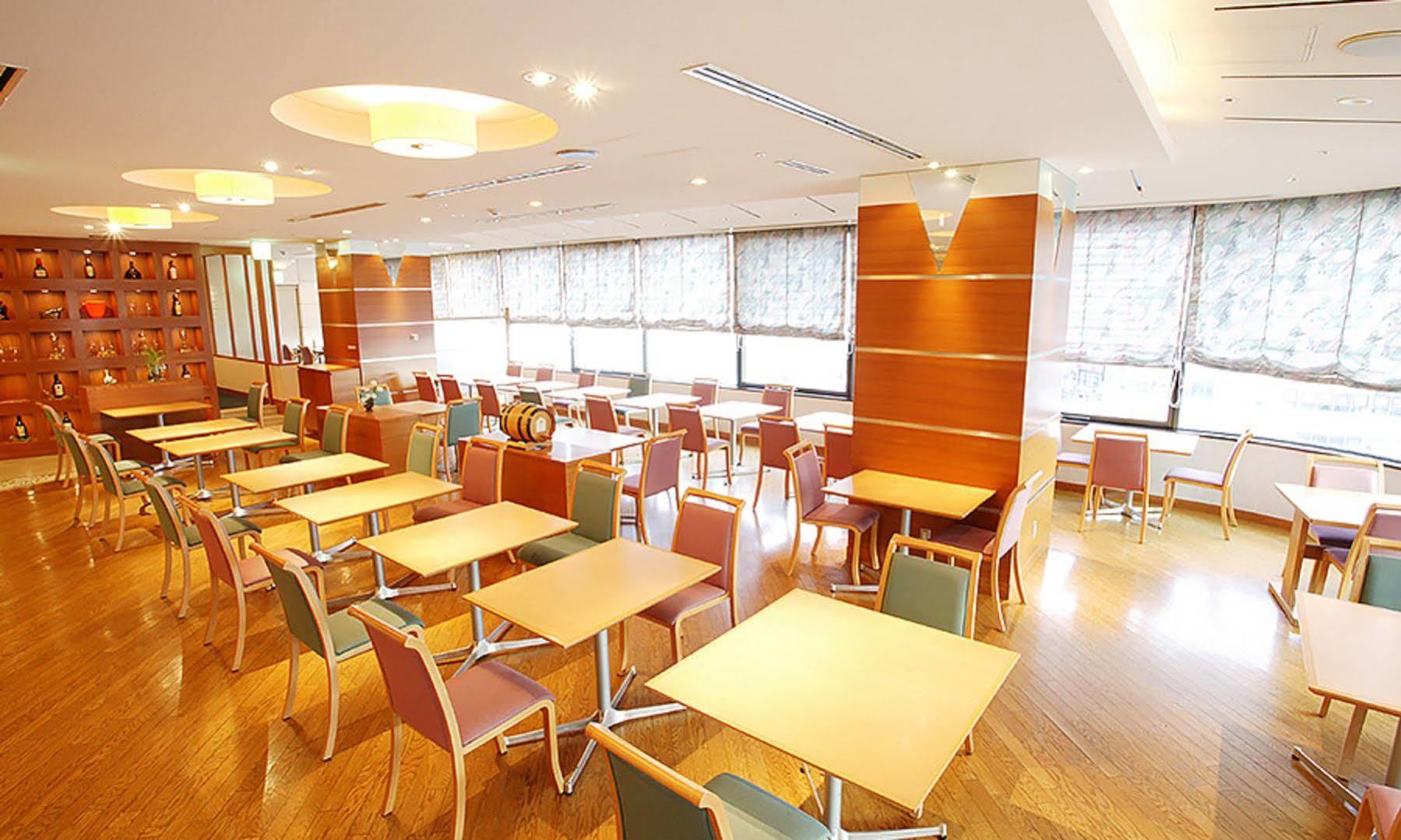 Hotel Granvia Wakayama Exterior photo The lounge at Osaka International Airport