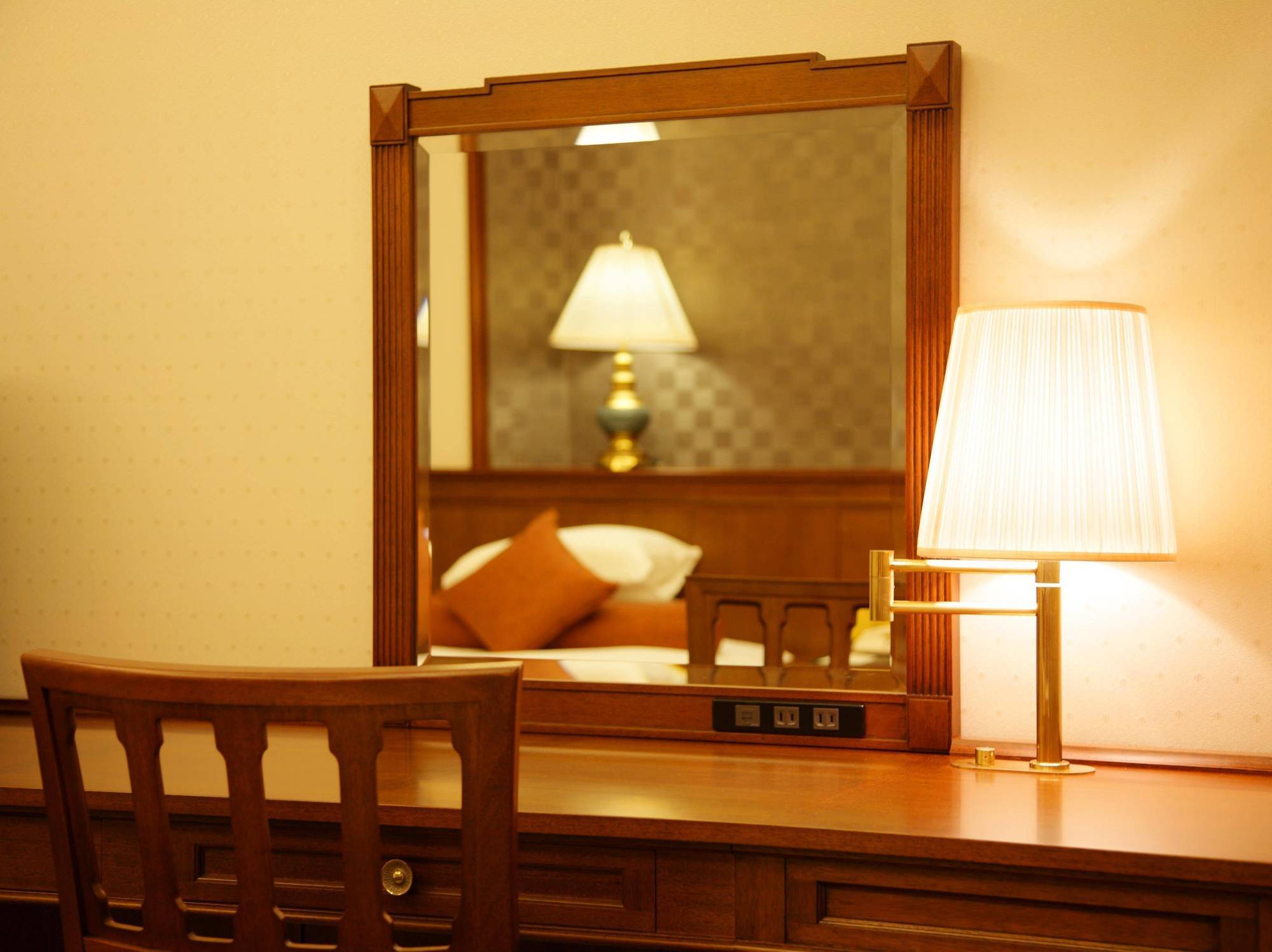 Hotel Granvia Wakayama Exterior photo A dressing table